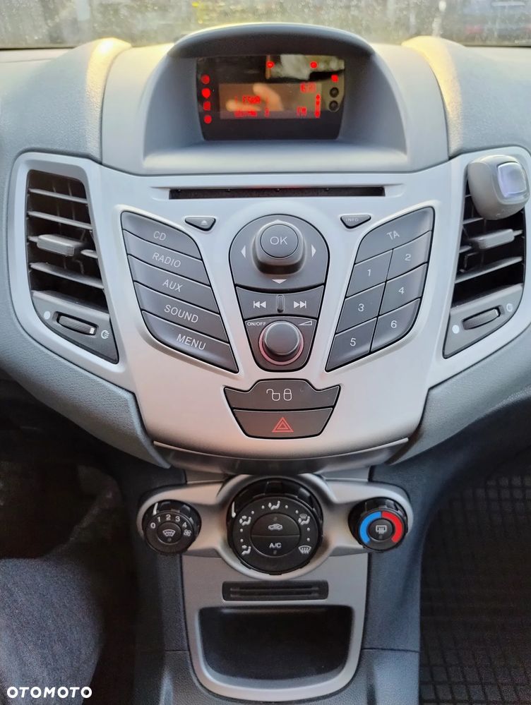 Ford Fiesta 1.25 Viva - 12