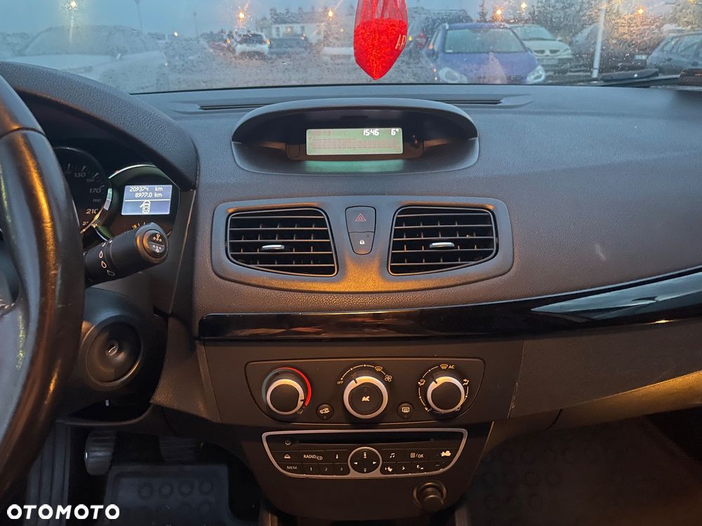 Renault Fluence 1.6 16V Expression - 8