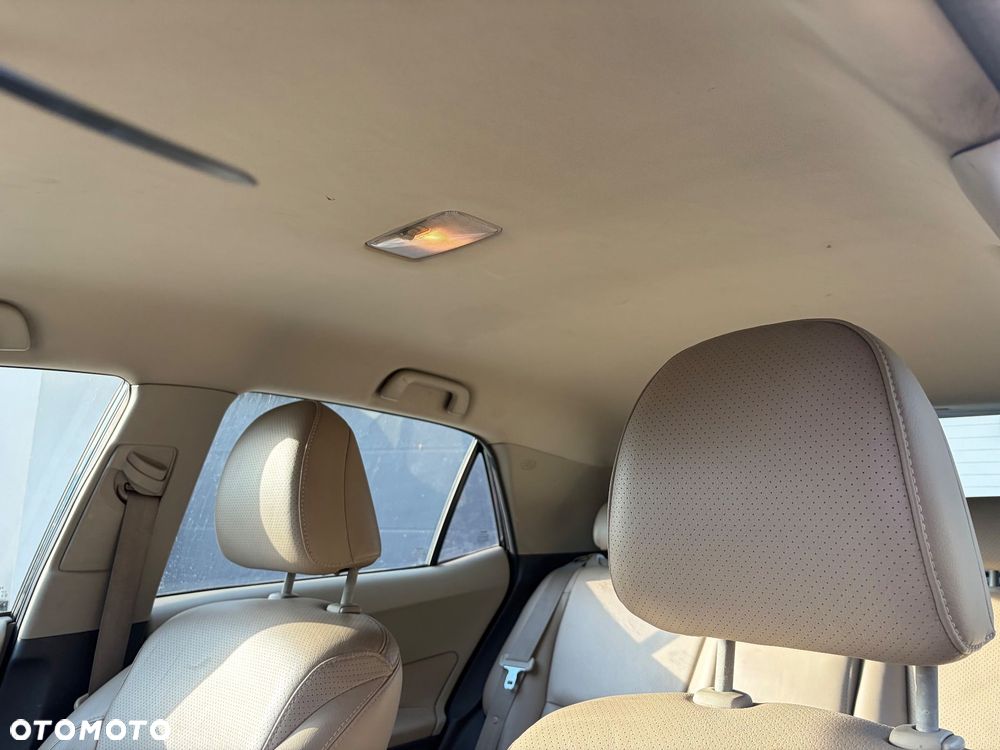 Toyota Auris 2.0 D-4D Prestige - 21
