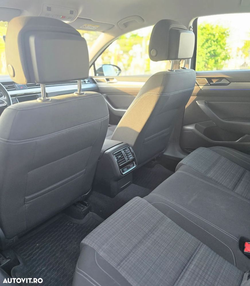 Volkswagen Passat 2.0 TDI DSG Comfortline - 20