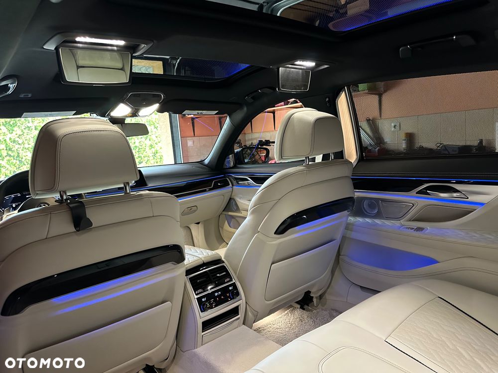 BMW Seria 7 745Le xDrive - 27
