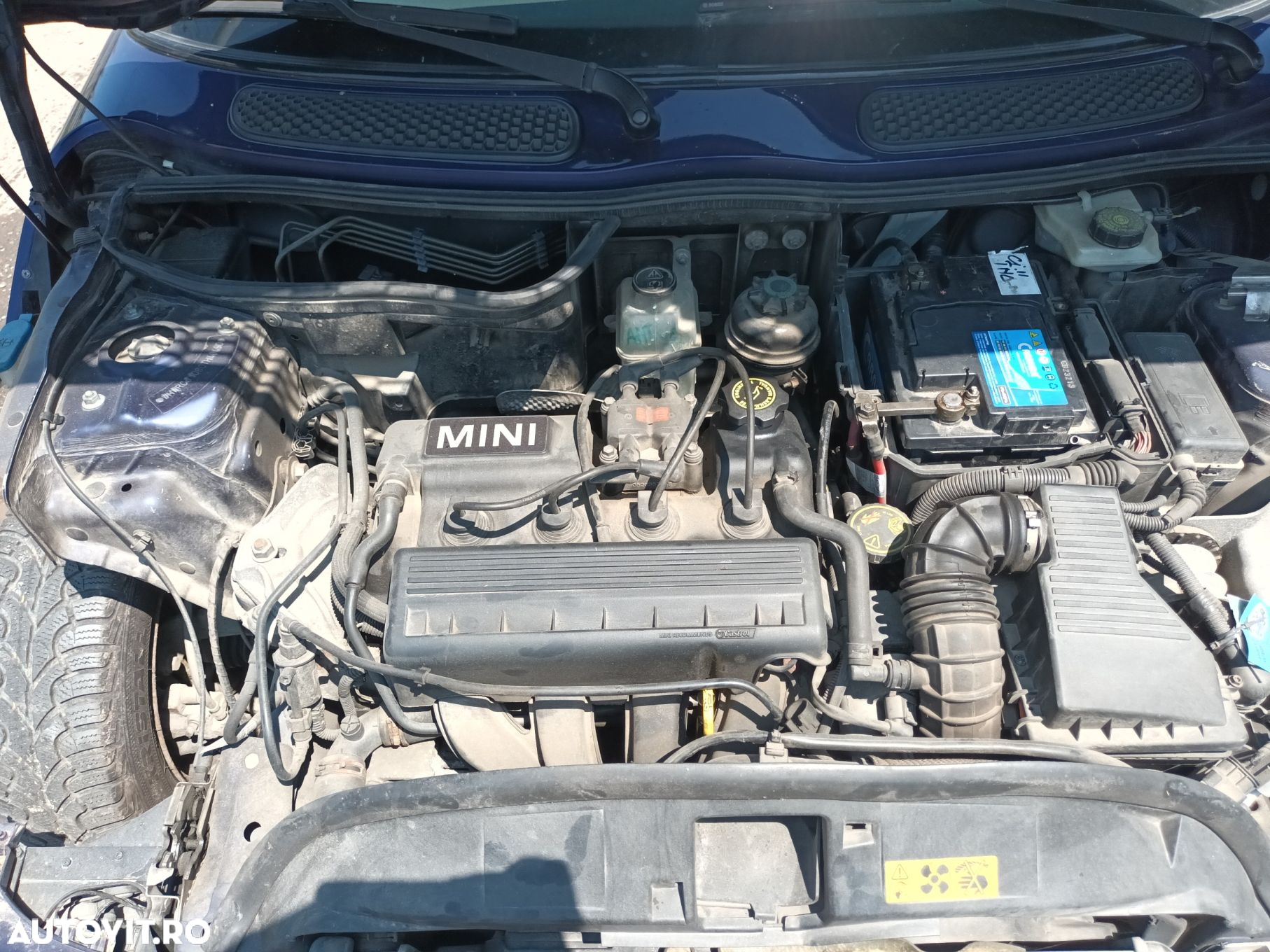 Dezmembrari  Mini MINI (R50, R53)  2001  > 2006 Cooper Benzina - 3