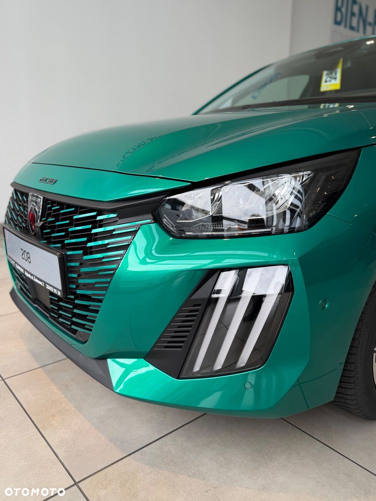 Peugeot 208 1.2 mHEV Allure e-DCS6 - 18