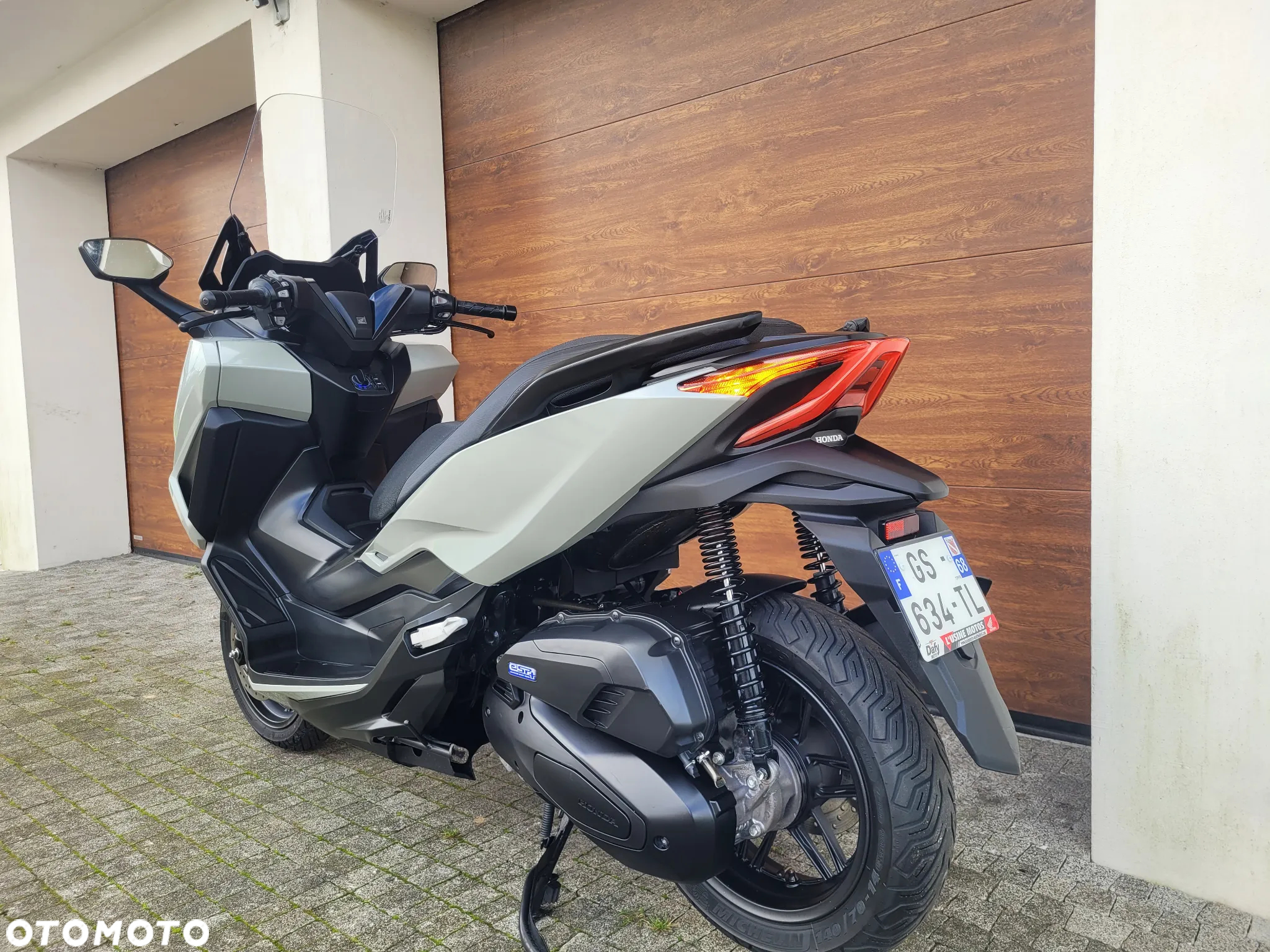 Honda NSS - 14