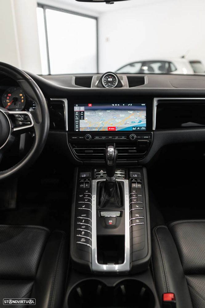 Porsche Macan S - 36