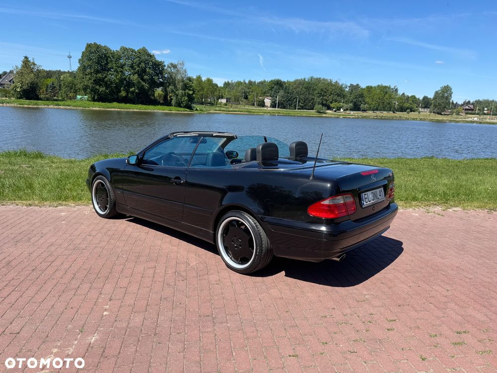 Mercedes-Benz CLK - 9