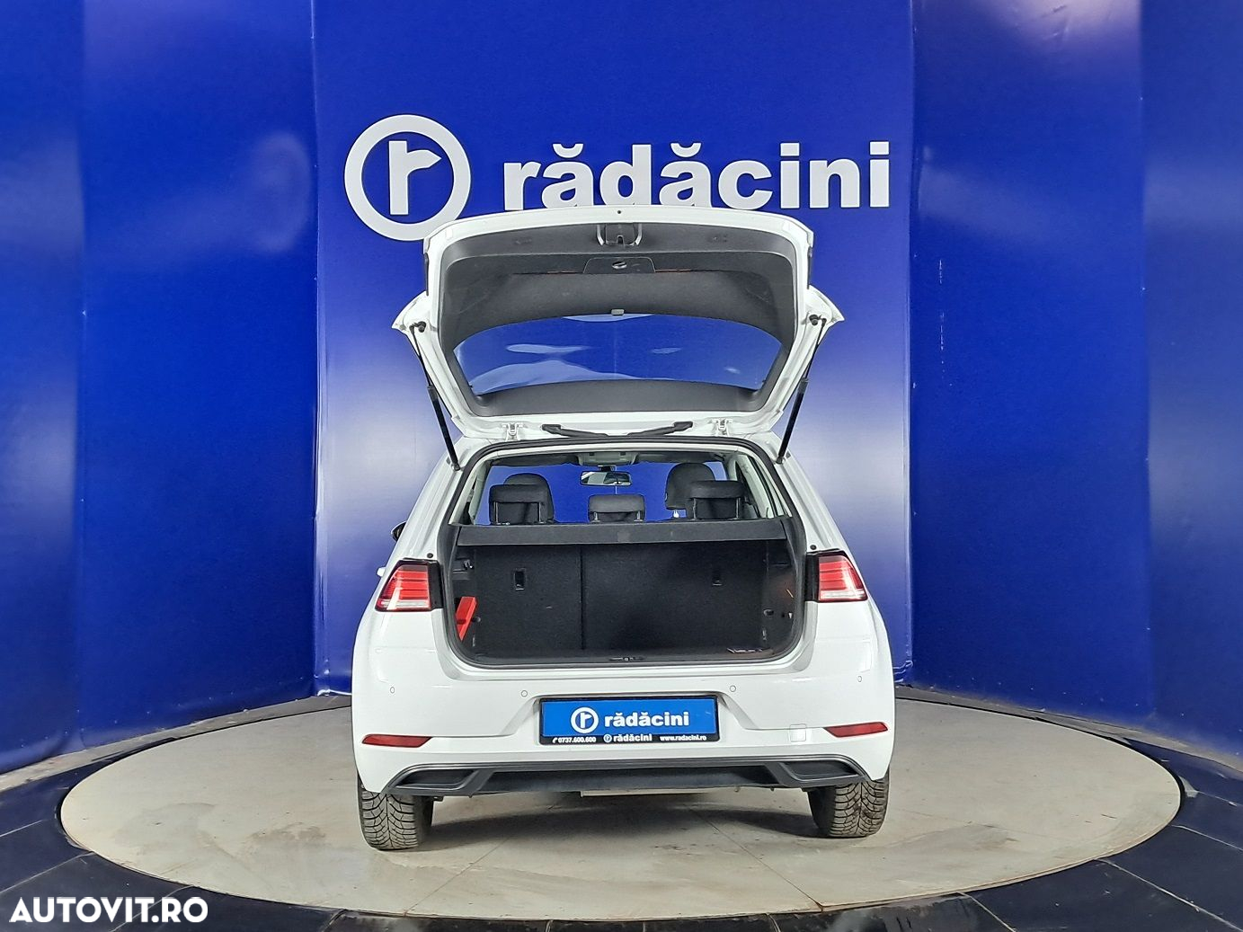 Volkswagen Golf - 9