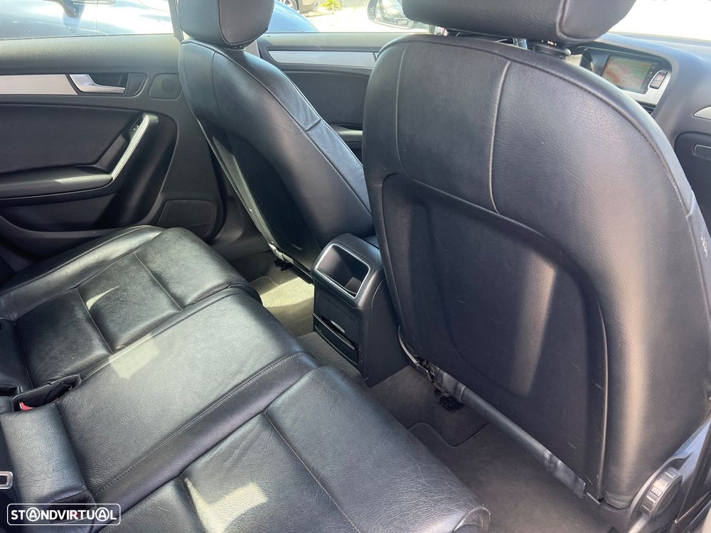Audi A4 2.0 TDI S-line - 17