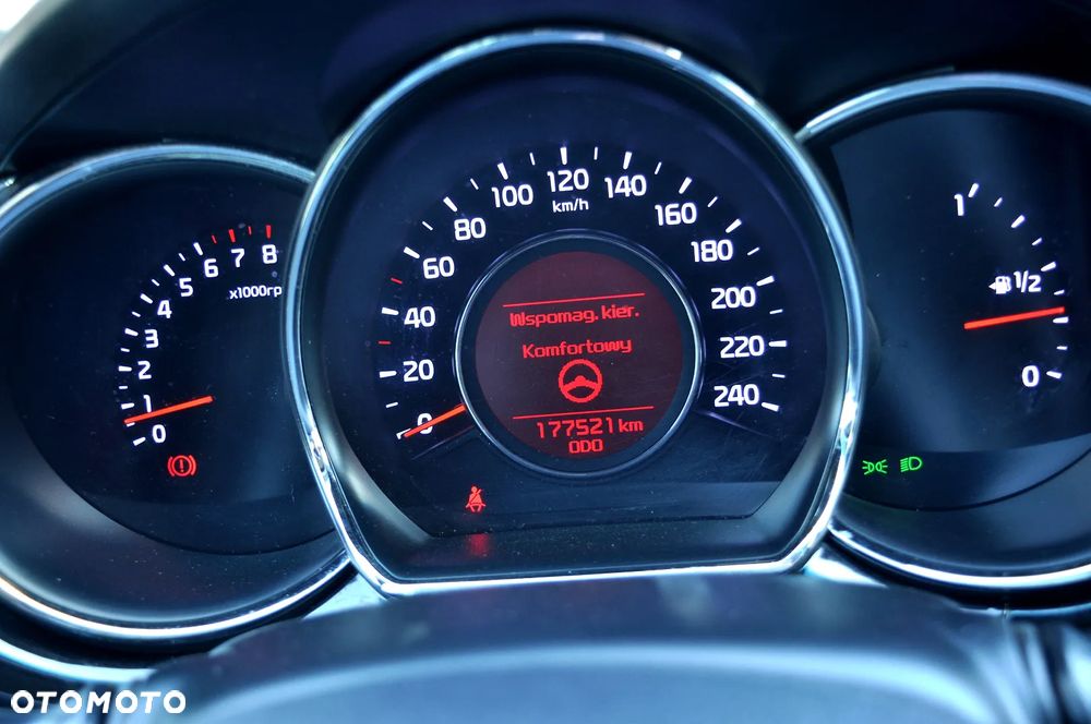 Kia Ceed 1.4 CVVT Dream Team Edition - 29