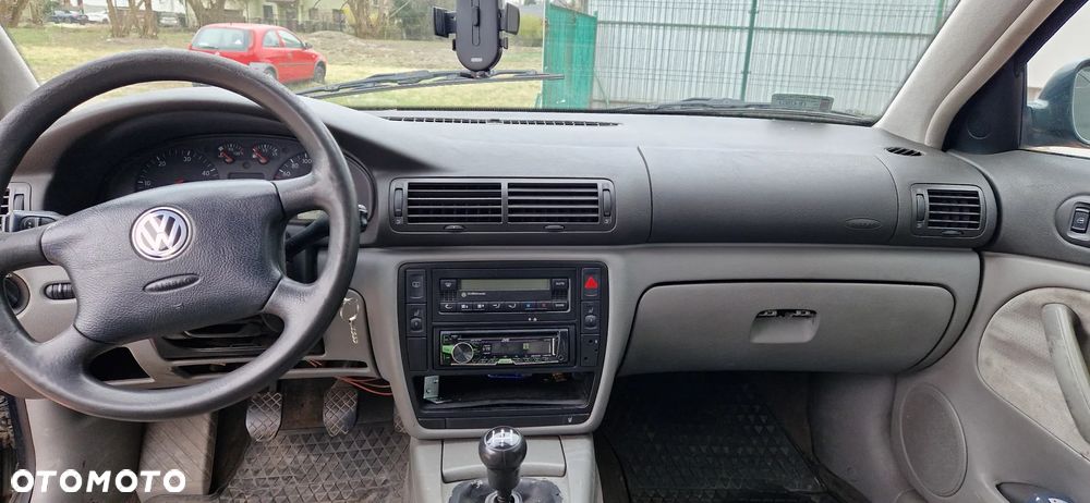 Volkswagen Passat 1.9 TDI - 8