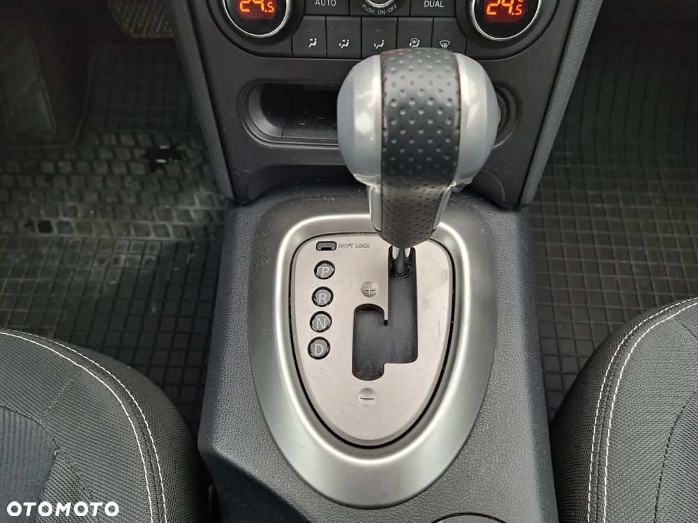 Nissan Qashqai - 24
