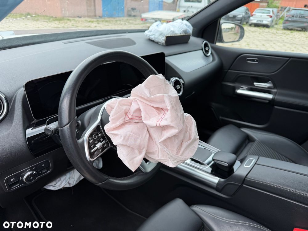 Mercedes-Benz Klasa B 220 4Matic 7G-DCT AMG Line - 10