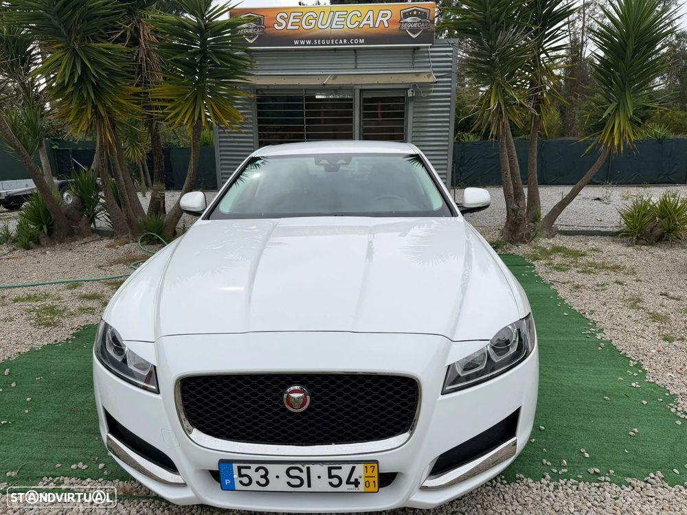Jaguar XF 2.0 D Prestige - 3