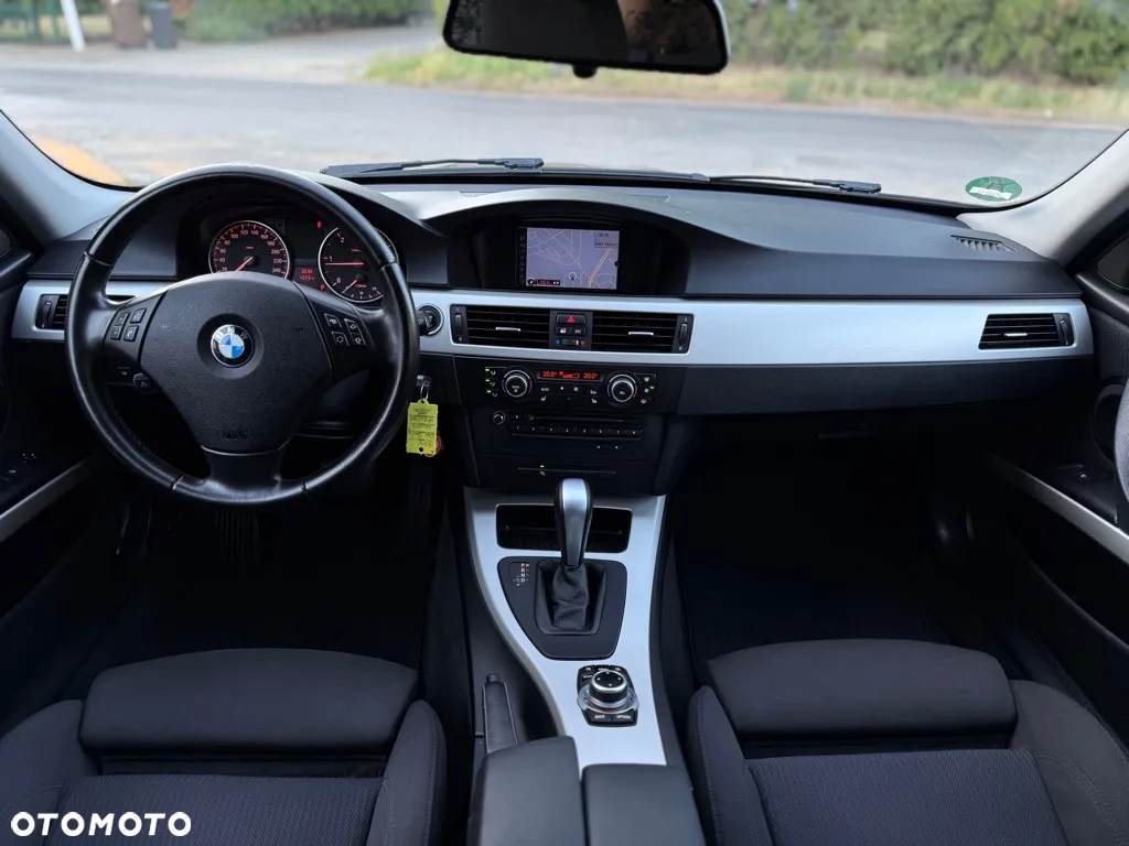 BMW Seria 3 - 32