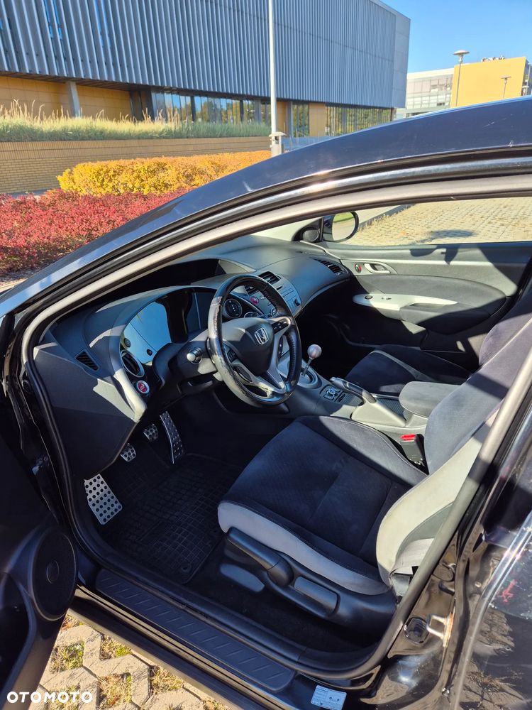 Honda Civic 1.8 Executive - 22
