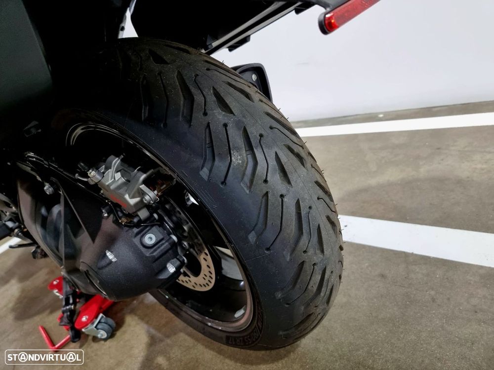 BMW R 1300 RT 1300RT AlpinWeiss - 14