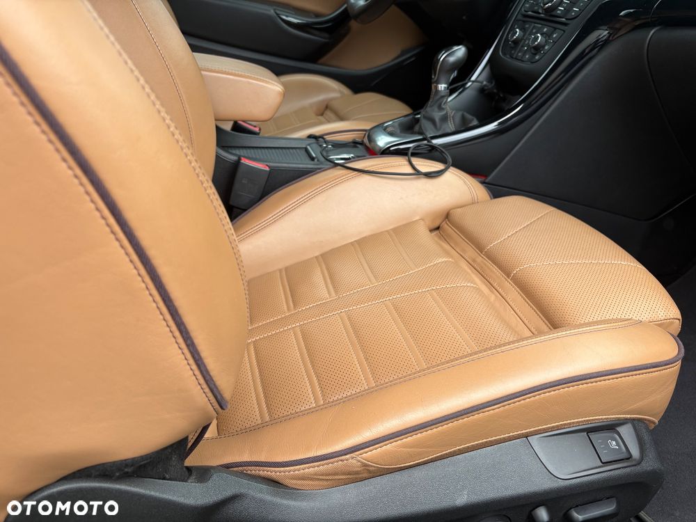 Opel Cascada 1.4 T Cosmo S&S - 18