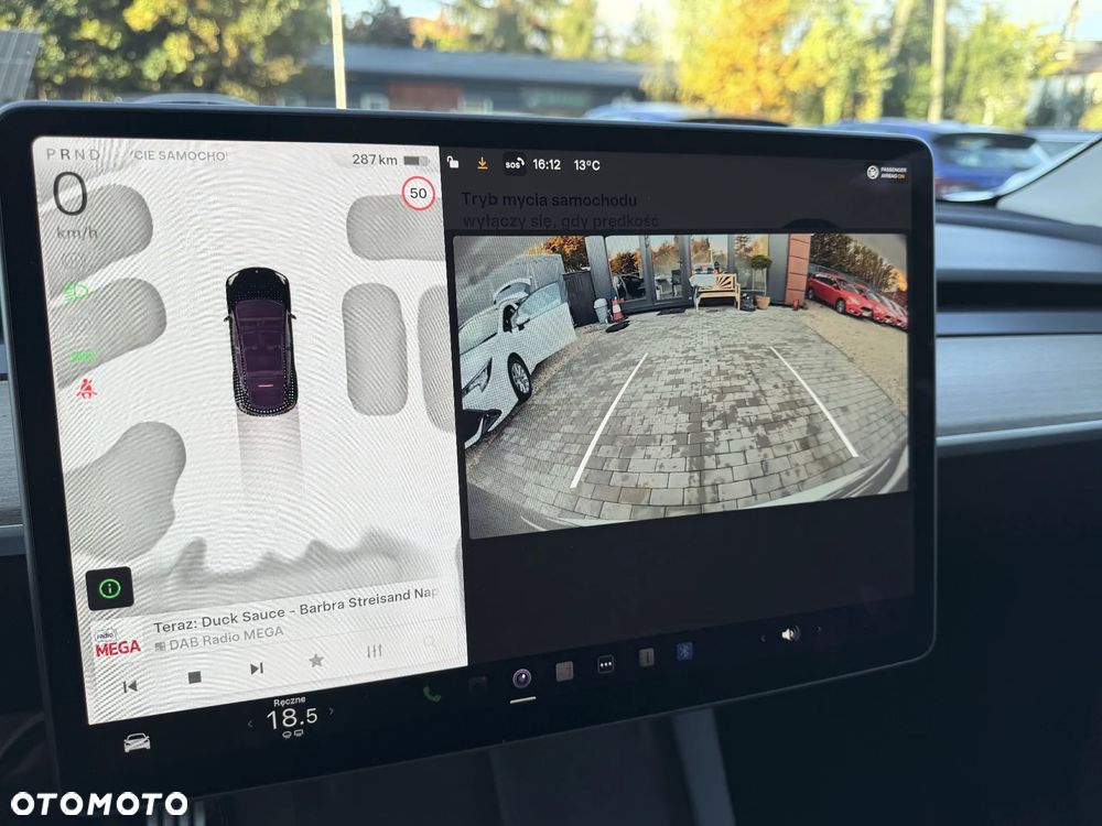Tesla Model Y Performance AWD - 31
