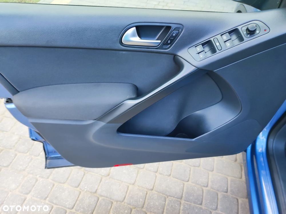 Volkswagen Jetta 2.0 TDI Highline DSG - 14
