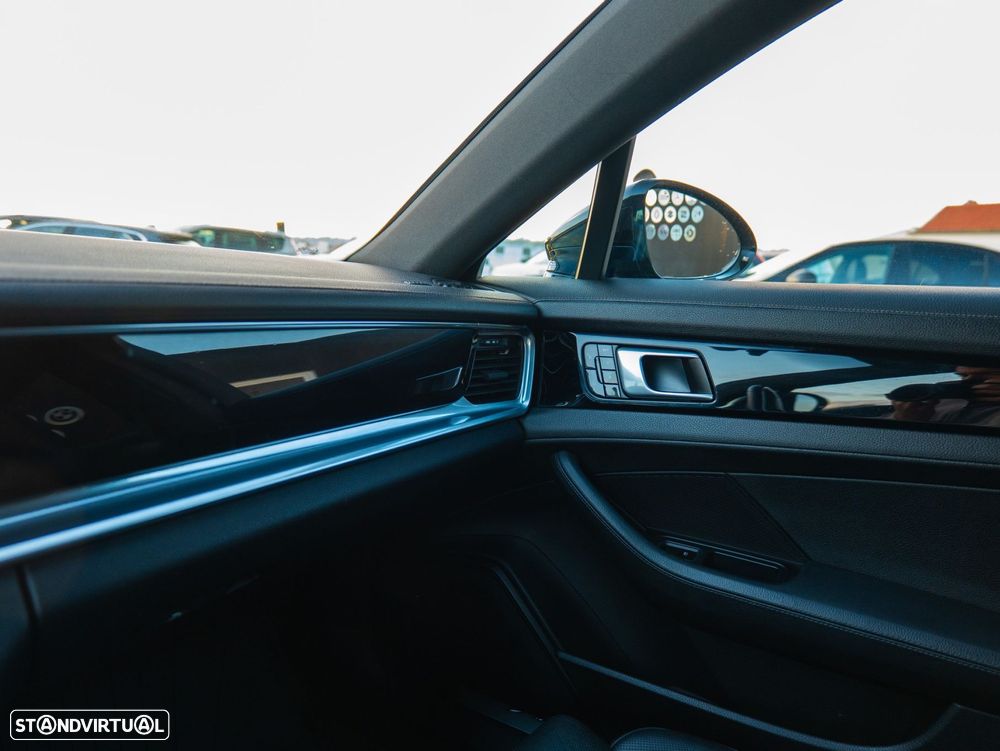Porsche Panamera 4 Executive - 22