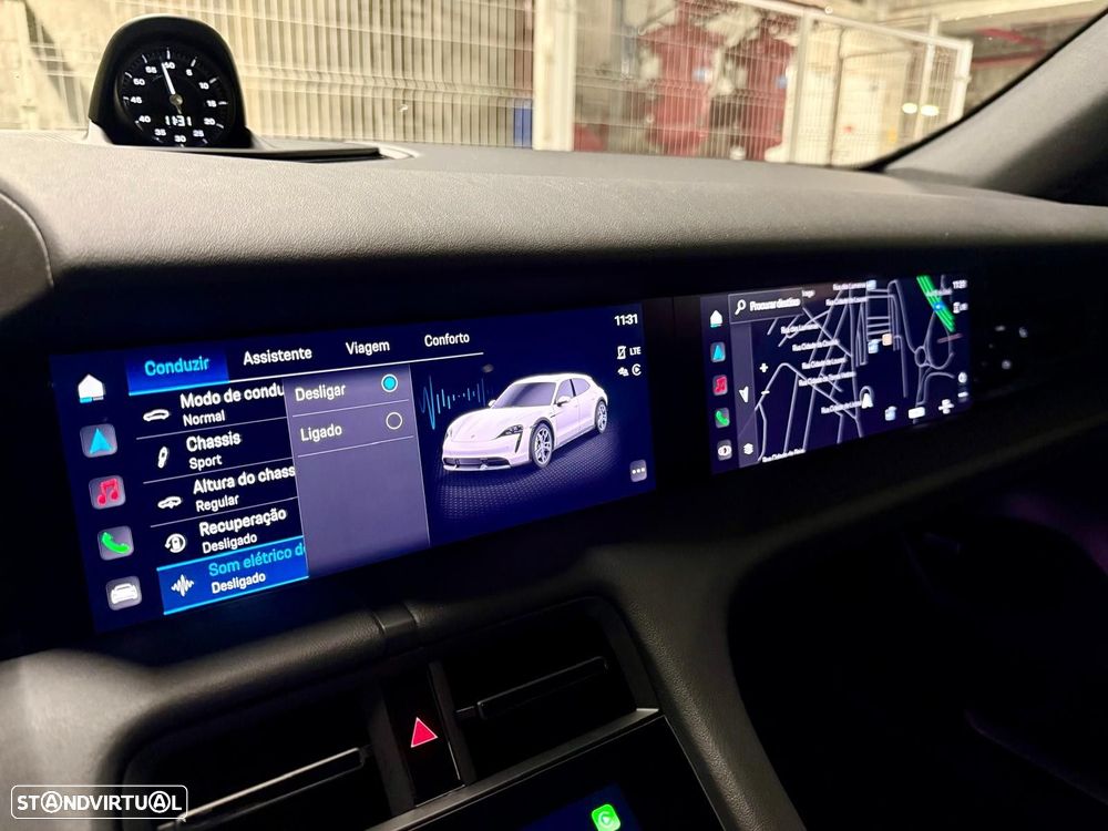 Porsche Taycan Cross Turismo - 38