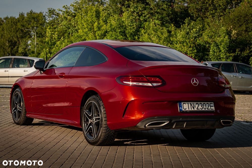 Mercedes-Benz Klasa C 300 d 4Matic 9G-TRONIC AMG Line - 9