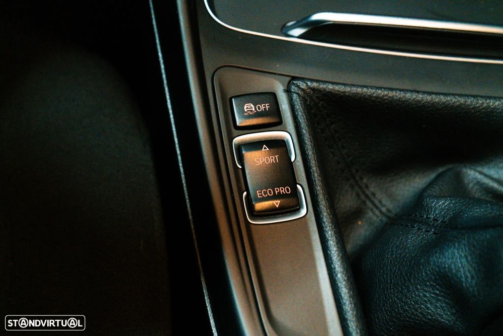 BMW 116 d Line Urban - 26