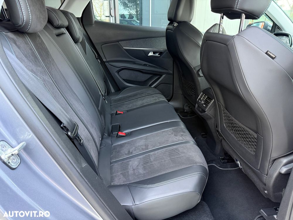 Peugeot 3008 PureTech 130 Stop & Start GPF EAT8 Crossway - 11