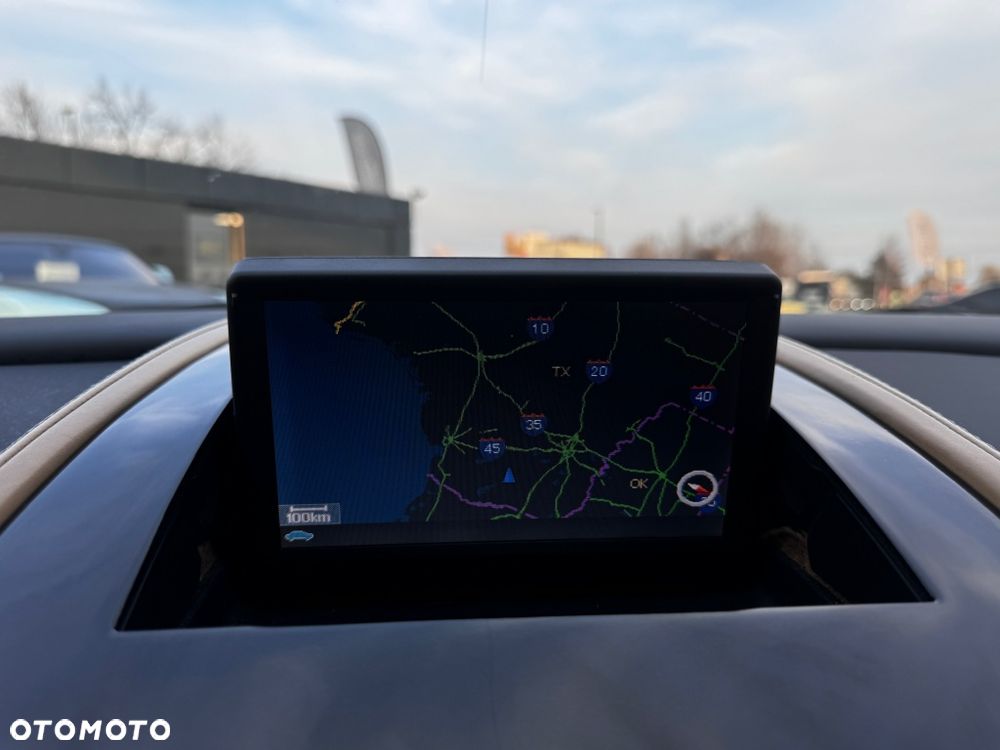 Aston Martin DB9 - 17