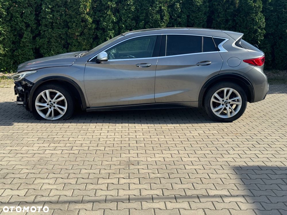 Infiniti Q30 2017 photo 4