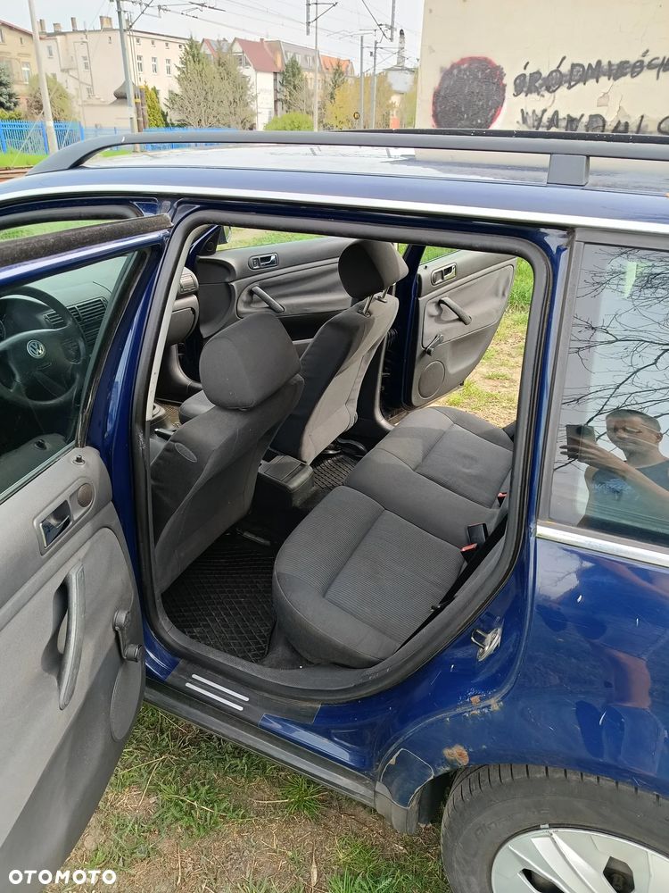 Volkswagen Passat 1.9 TDI Comfortline - 10