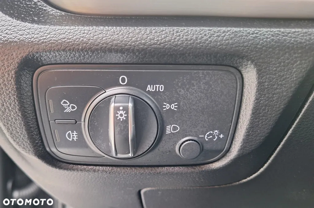 Audi A3 1.6 TDI Sport S tronic - 21