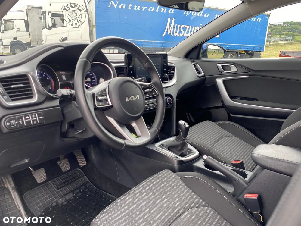 Kia Ceed 1.5 T-GDI M - 9