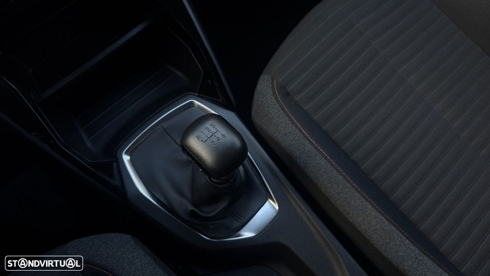 Peugeot 208 1.2 PureTech Active Pack - 26