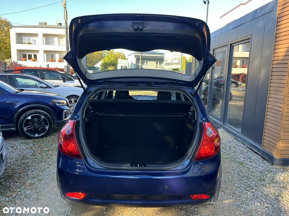 Kia Ceed - 26