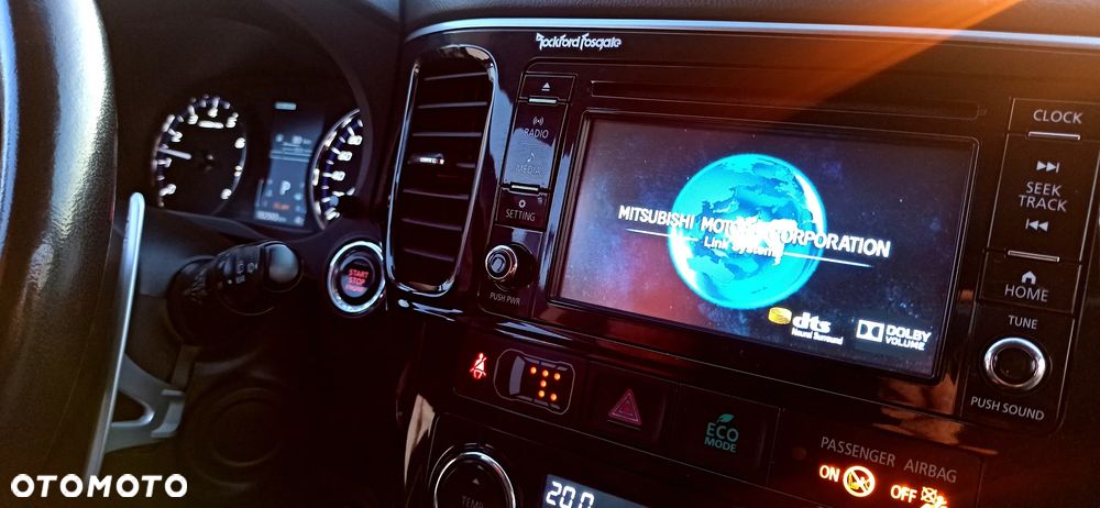 Mitsubishi Outlander 2.0 Intense 4WD CVT - 10