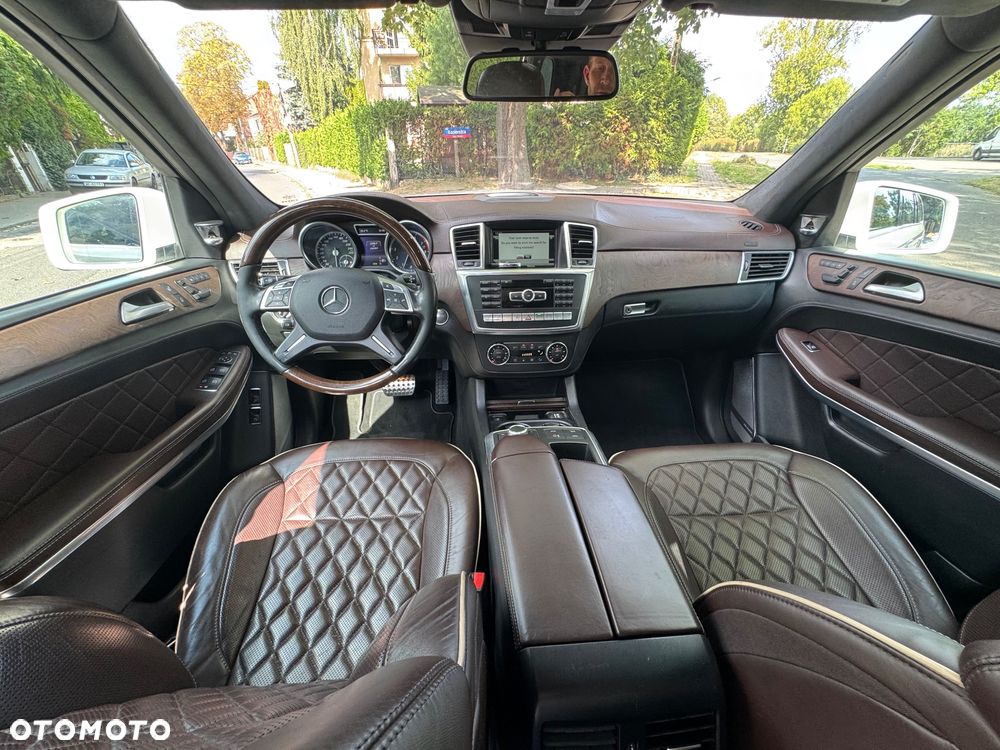 Mercedes-Benz GL 500 4-Matic - 12