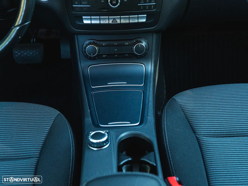 Mercedes-Benz B 180 d Style Aut. - 25