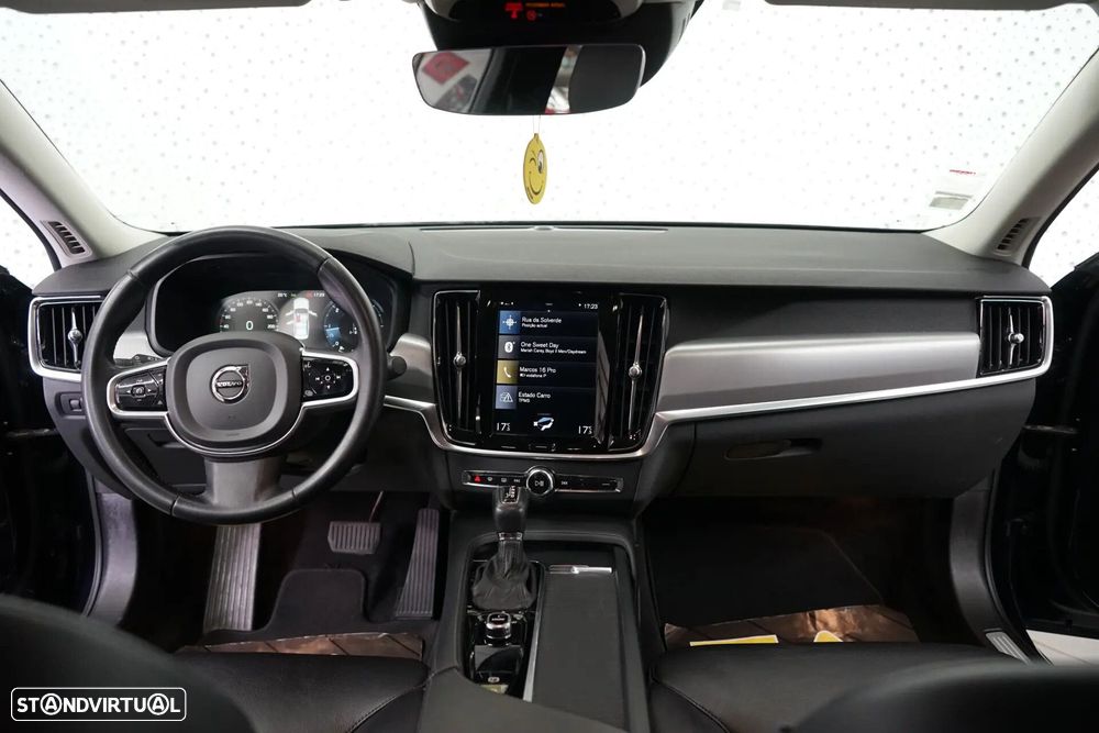 Volvo S90 2.0 D5 Momentum AWD Geartronic - 28