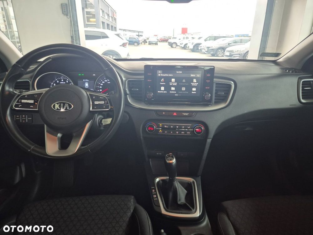 Kia Ceed 1.5 T-GDI M - 19