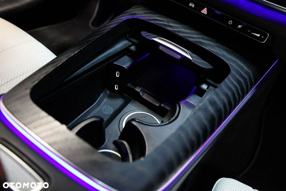 Mercedes-Benz Klasa E - 26