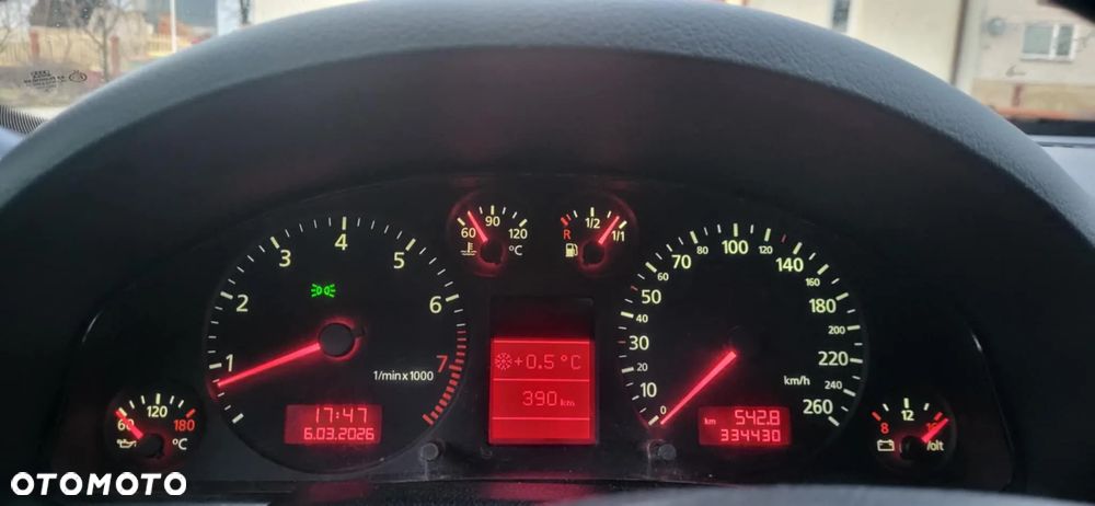 Audi A4 Limousine 2.4 Quattro - 7