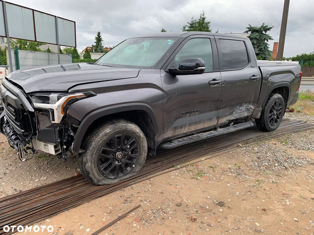Toyota Tundra - 10