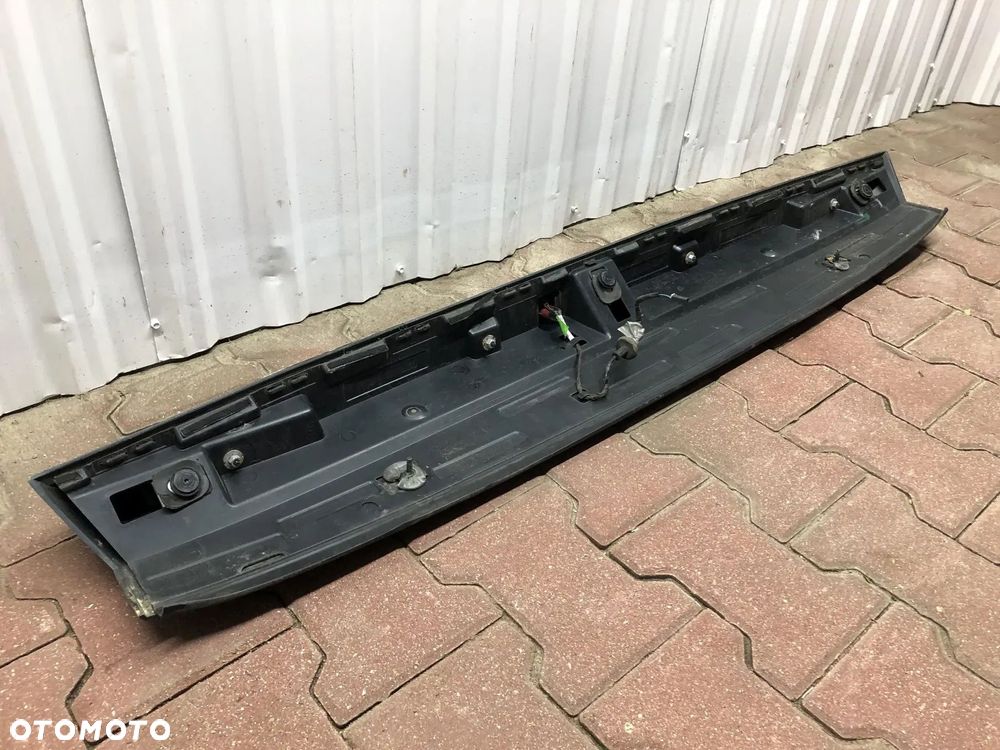 CADILLAC ESCALADE III 6,2 V8 2006-2014 SPOILER KLAPY TYLNEJ TYŁ ŚWIATŁO STOP LOT - 4