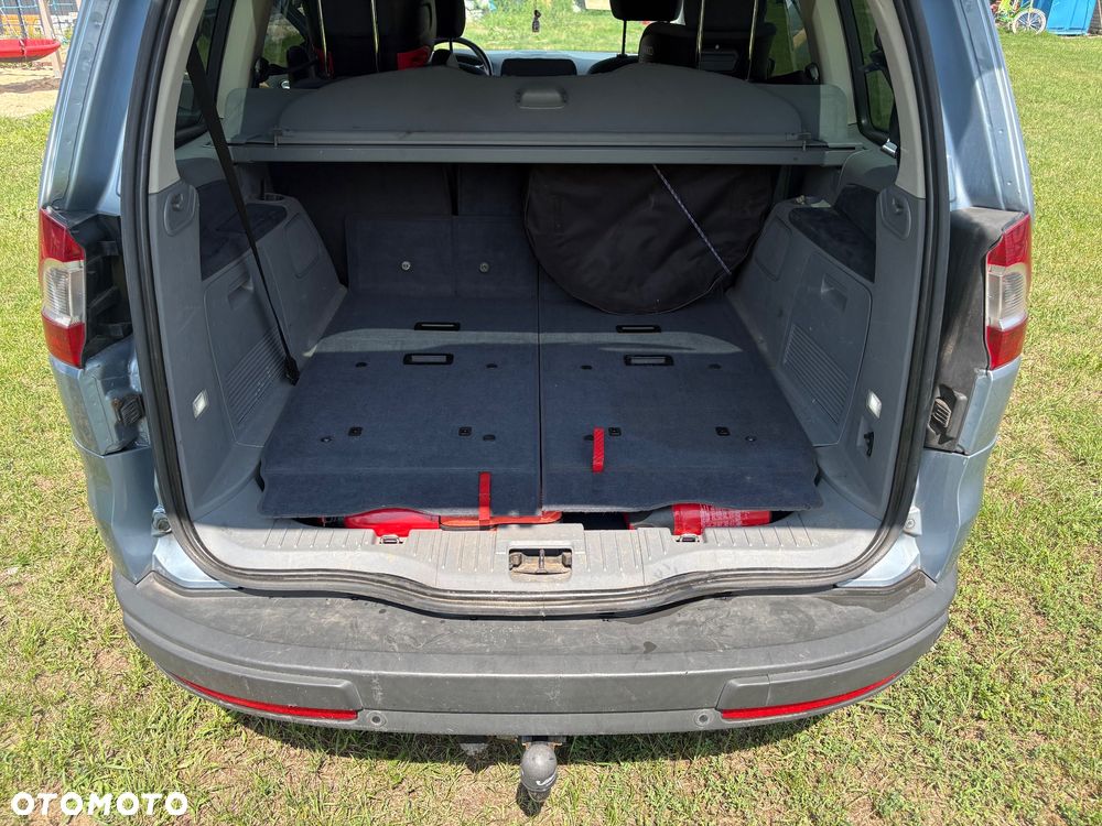 Ford Galaxy 2.0 Ghia - 19