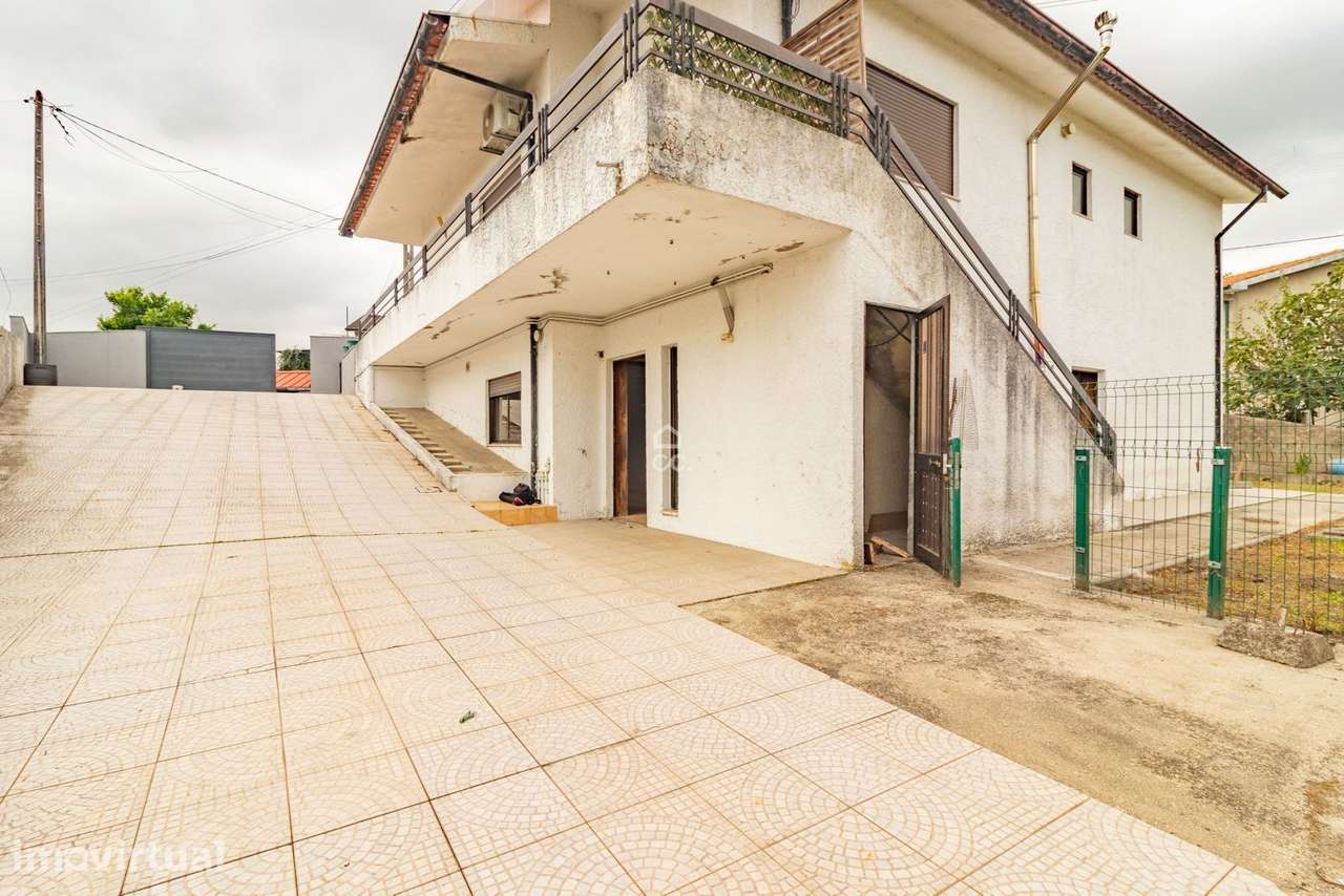 Andar Moradia T2 em Selho - Grande imagem: 2/21