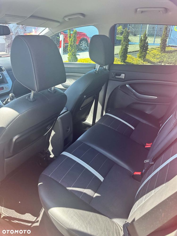 Ford Kuga 2.0 TDCi Trend - 9