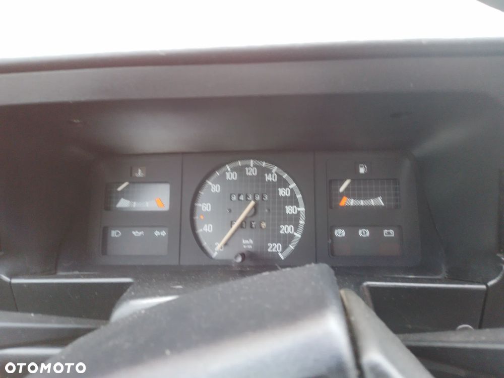 OPEL KADETT E SEDAN  84-89    KLAPA BAGAŻNIKA   E 535 - 23