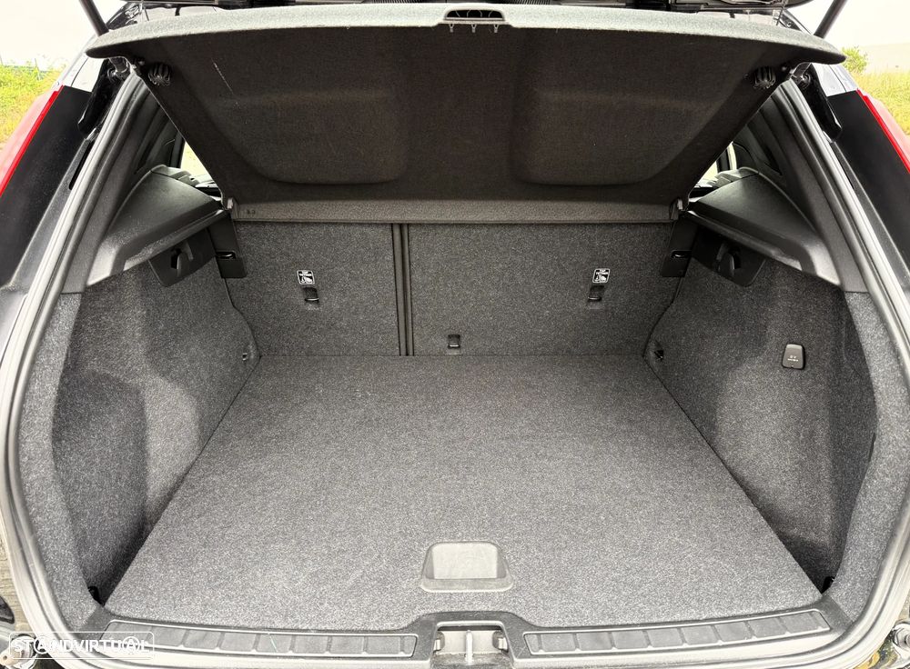 Volvo XC 40 1.5 T2 Momentum - 14