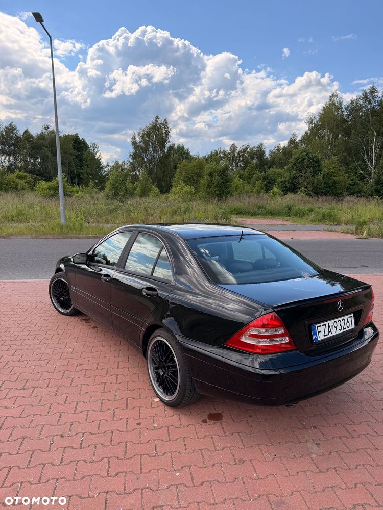 Mercedes-Benz Klasa C 200 Kompressor Automatik Classic - 4